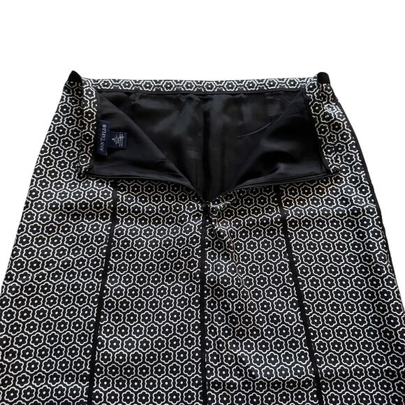Ann Taylor 100% Silk midi Skirt Women's Sz 8 Black Print pattern Preppy Academia - Picture 9 of 10
